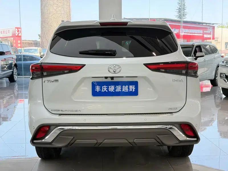 2022 Toyota Highlander 380T AWD Premium 7-seater — миниатюра 6