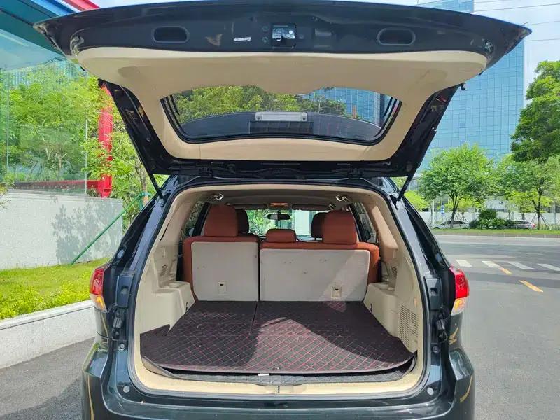 2018 Toyota Highlander 2.0T 2WD Elite Edition 5-seater (China VI Emission Standard) — миниатюра 23