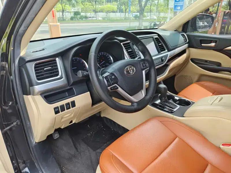 2018 Toyota Highlander 2.0T 2WD Elite Edition 5-seater (China VI Emission Standard) — миниатюра 25