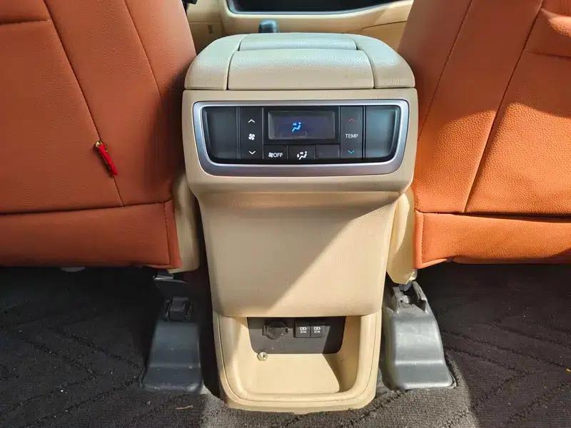 2018 Toyota Highlander 2.0T 2WD Elite Edition 5-seater (China VI Emission Standard) — миниатюра 8