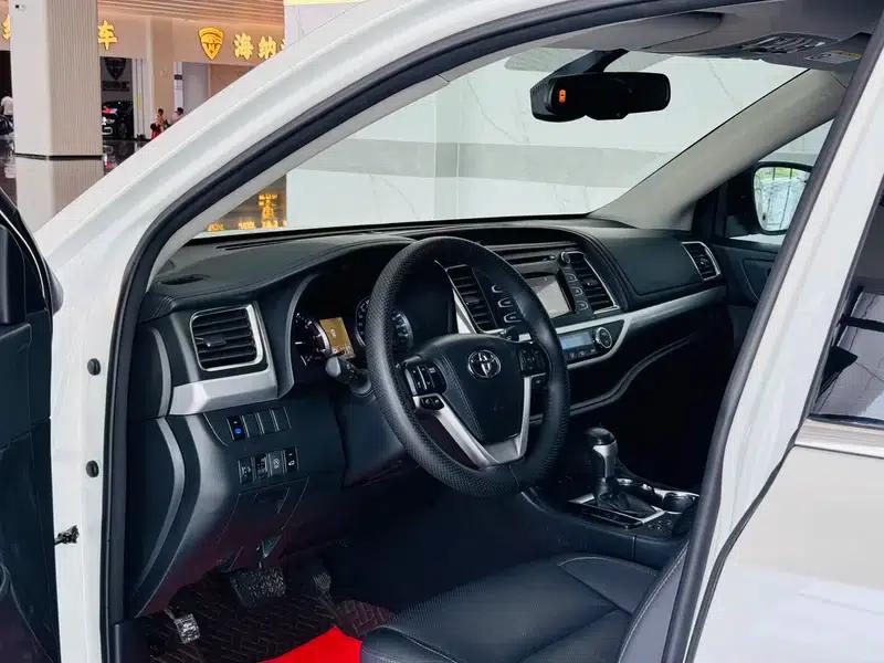 2017 Highlander 2.0T AWD Luxury 7-seater — миниатюра 12