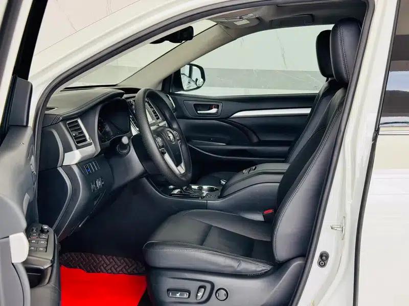 2017 Highlander 2.0T AWD Luxury 7-seater — миниатюра 18