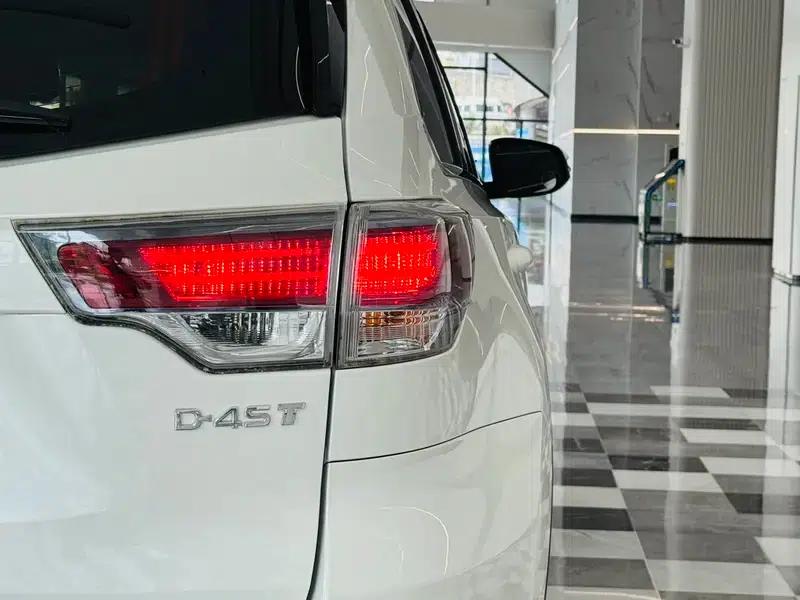 2017 Highlander 2.0T AWD Luxury 7-seater — миниатюра 7