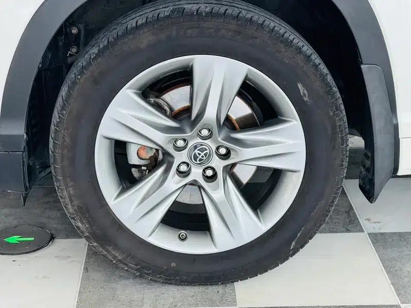 2017 Highlander 2.0T AWD Luxury 7-seater — миниатюра 10