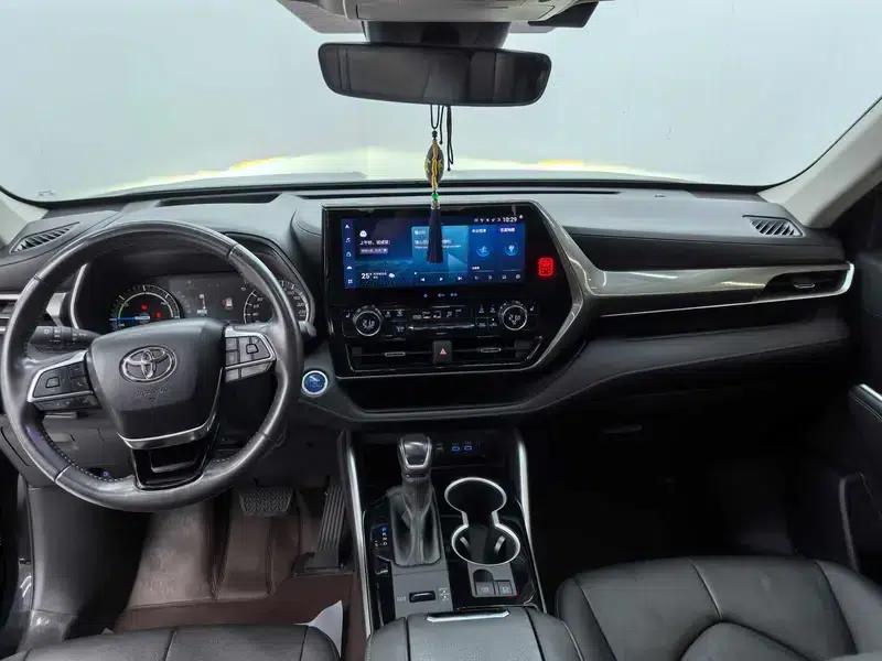 2022 Toyota Highlander Hybrid 2.5L AWD Premium 7-Seater — миниатюра 7