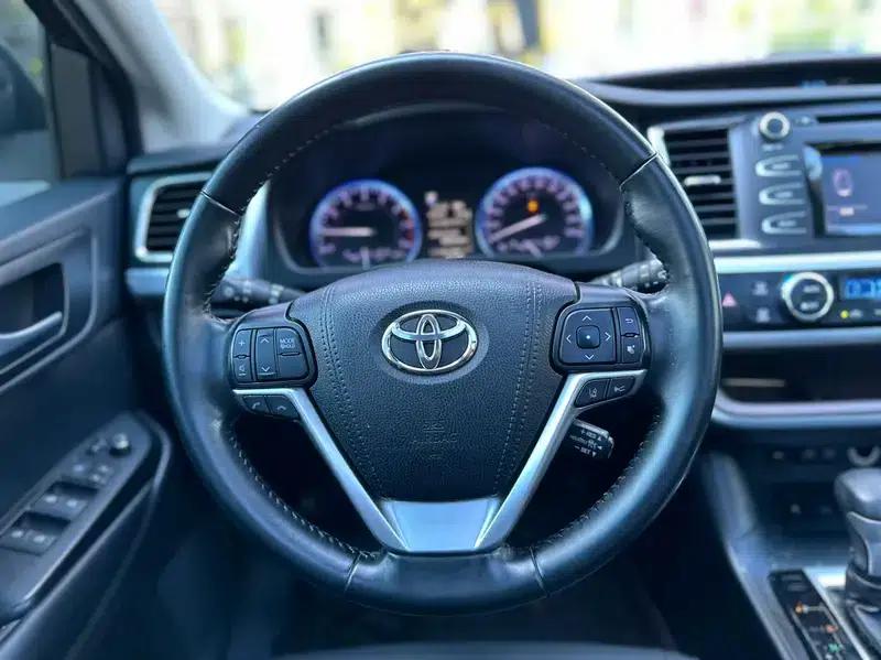 2018 Toyota Highlander 2.0T AWD Luxury 7-seater (China VI Emission Standard) — миниатюра 13