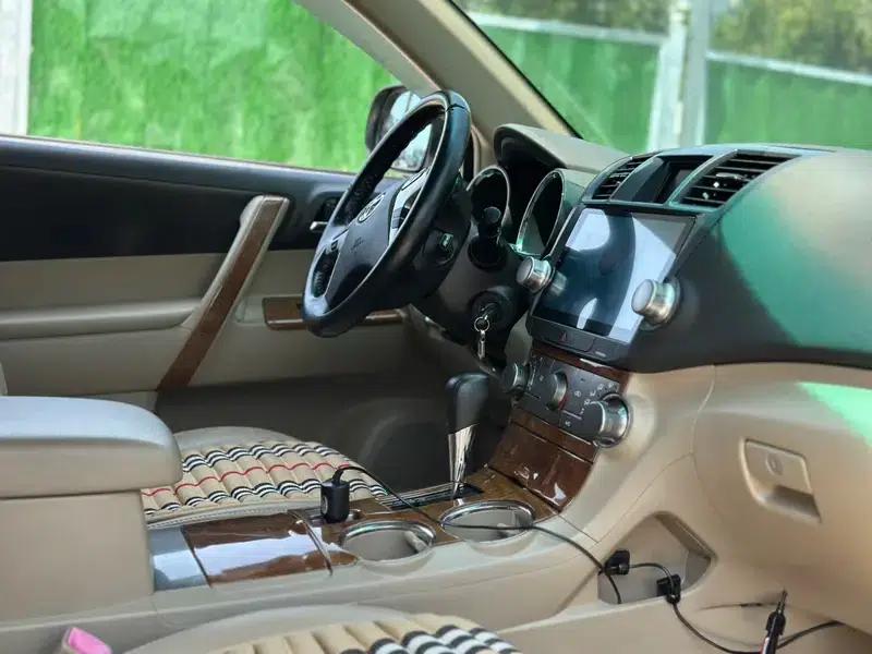 2013 Highlander 2.7L 2WD 5-seater Purple Gold Edition — миниатюра 11