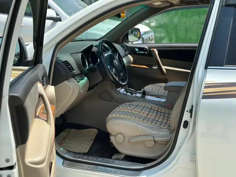 2013 Highlander 2.7L 2WD 5-seater Purple Gold Edition — миниатюра 12