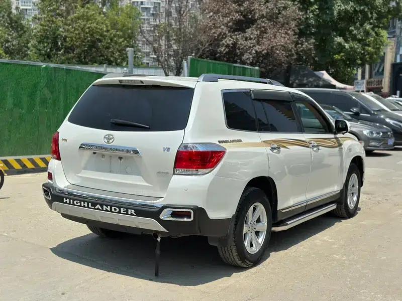 2013 Highlander 2.7L 2WD 5-seater Purple Gold Edition — миниатюра 6