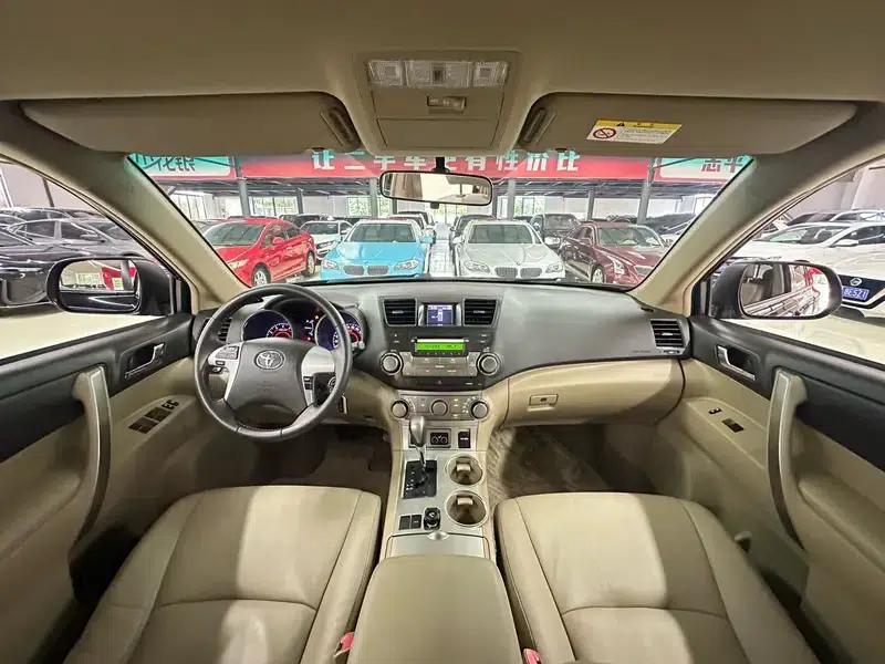 2012 Highlander 2.7L 2WD 5-seater Sport Edition — миниатюра 7