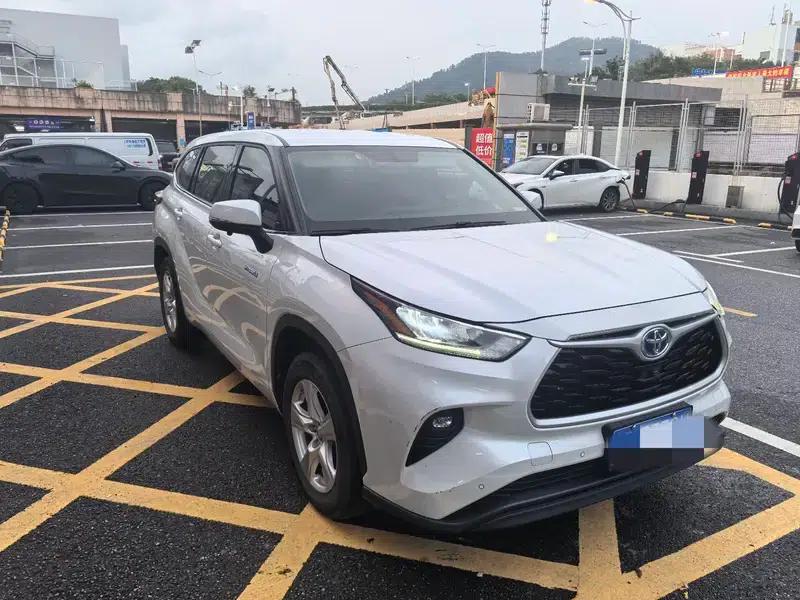 2022 Toyota Highlander Hybrid 2.5L AWD Elite 7-Seater — миниатюра 4