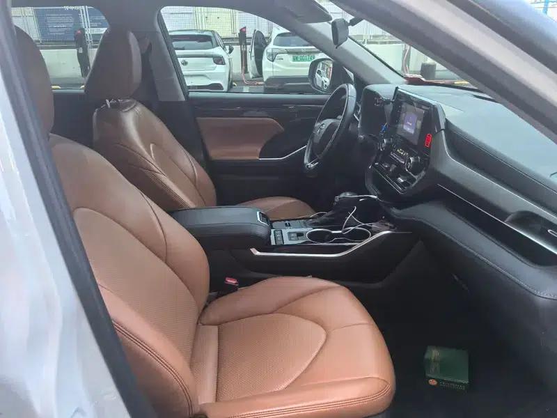 2022 Toyota Highlander Hybrid 2.5L AWD Elite 7-Seater — миниатюра 8