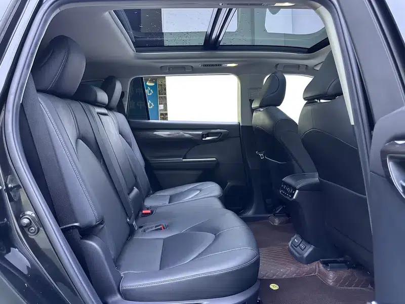 2022 Toyota Highlander Hybrid 2.5L AWD Supreme Edition 7-Seater — миниатюра 13