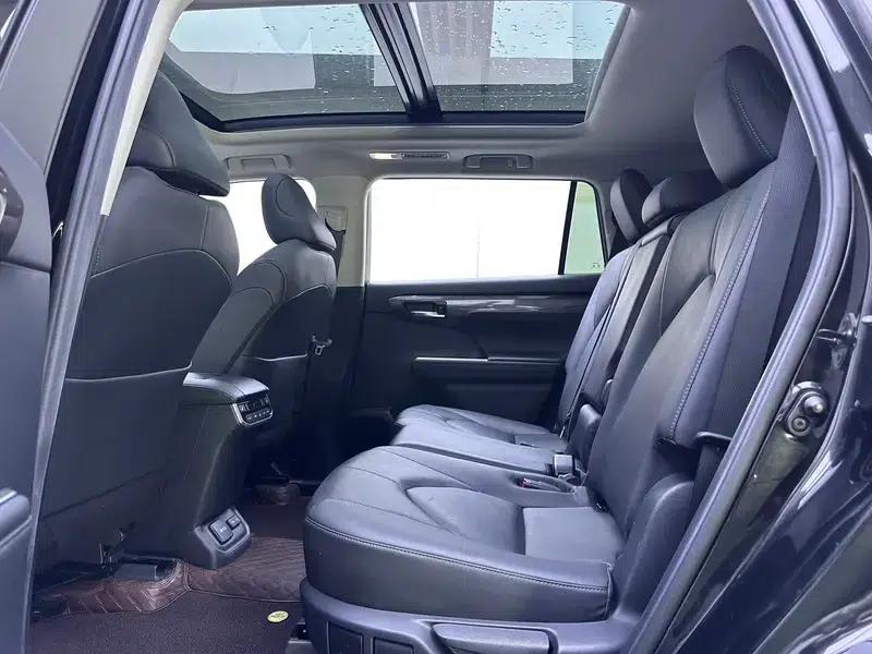 2022 Toyota Highlander Hybrid 2.5L AWD Supreme Edition 7-Seater — миниатюра 17