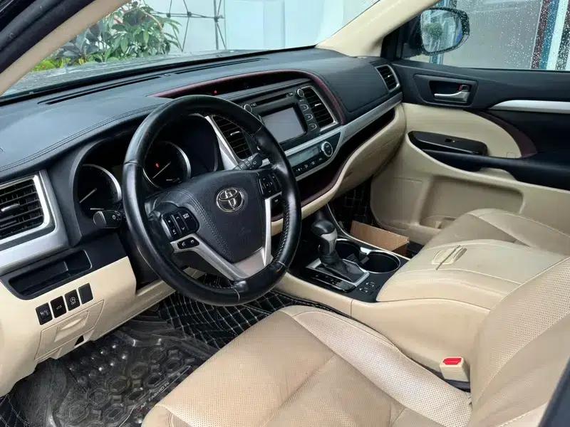 2017 Highlander 2.0T AWD Luxury 7-seater — миниатюра 10