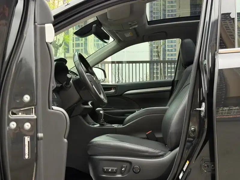 2018 Toyota Highlander 2.0T 2WD Luxury 7-seater (National V Emission Standard) — миниатюра 8
