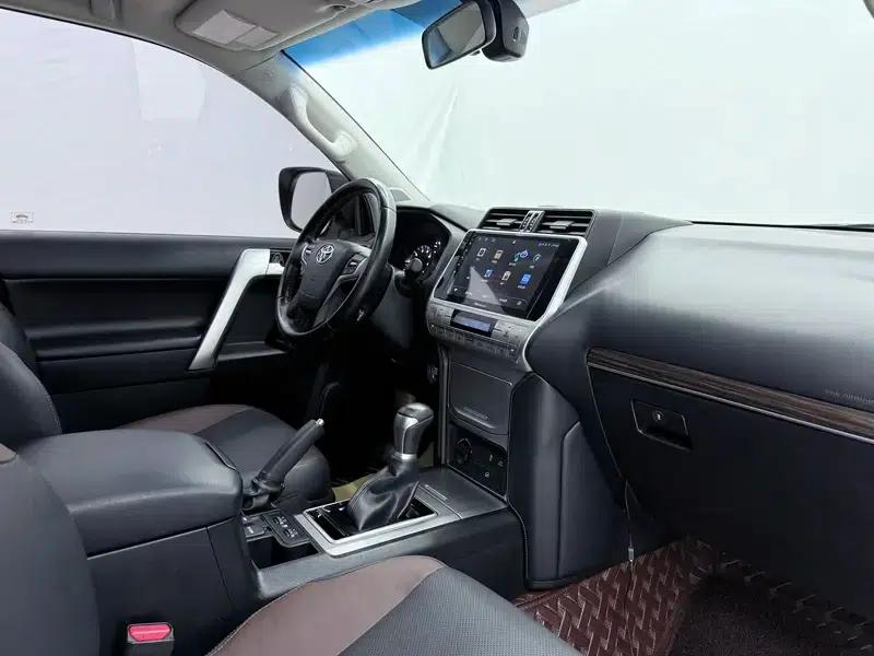 2019 Prado 3.5L Automatic TX-L Premium Edition with Rear-mounted Spare Tire — миниатюра 15
