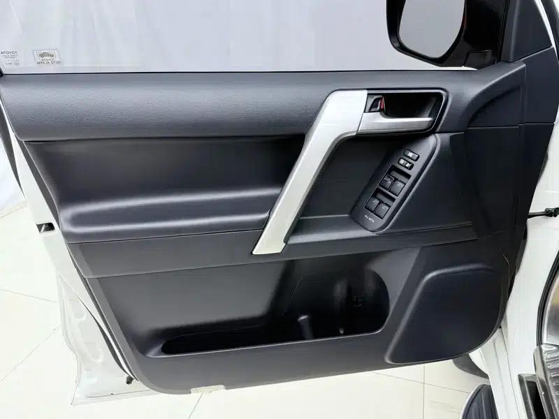 2019 Prado 3.5L Automatic TX-L Premium Edition with Rear-mounted Spare Tire — миниатюра 9
