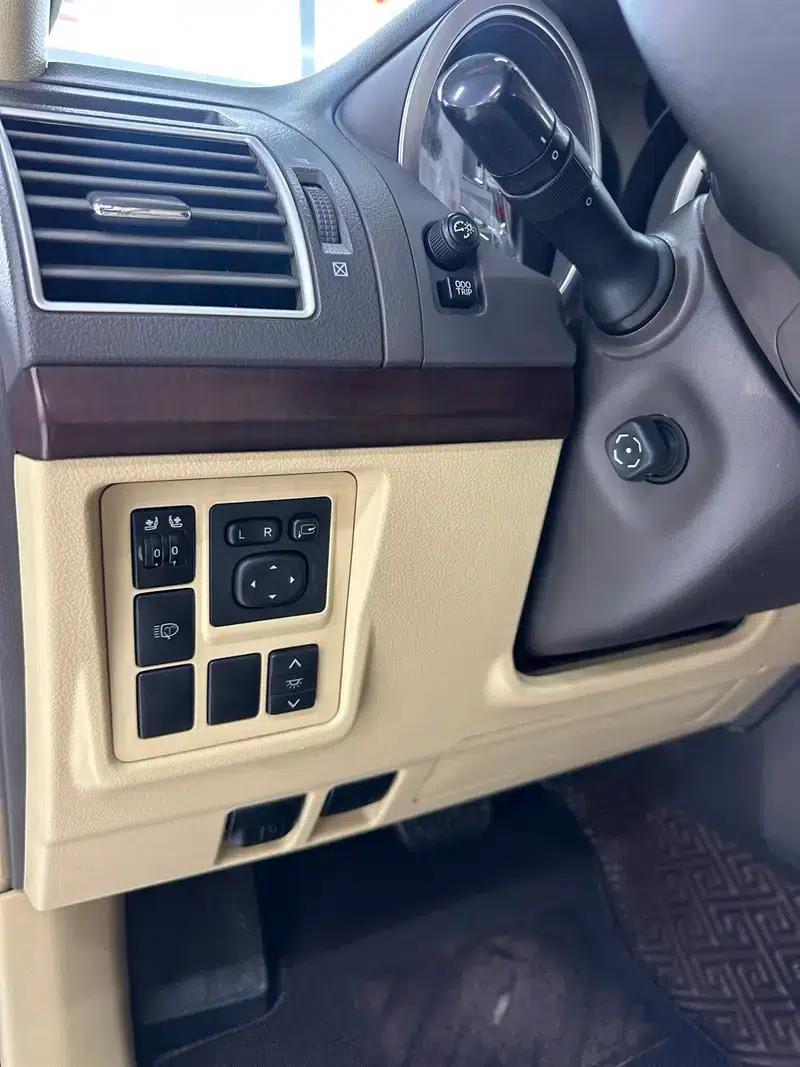 2016 Prado 3.5L Automatic VX NAVI — миниатюра 17