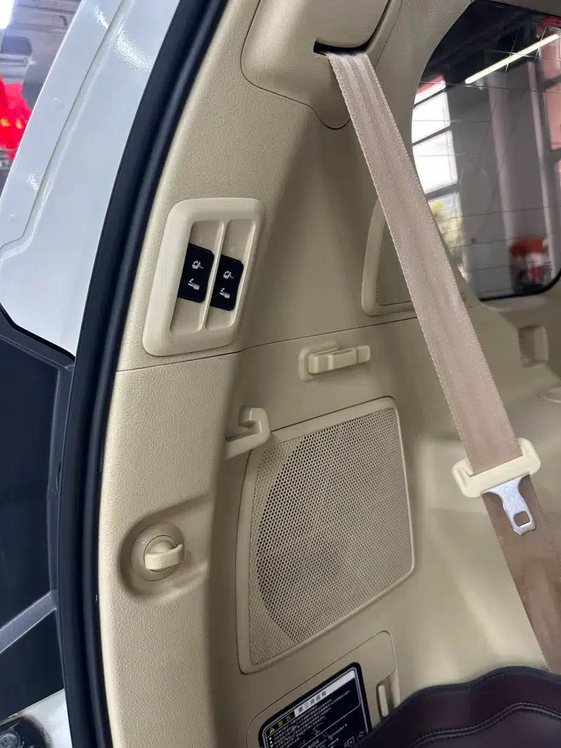 2016 Prado 3.5L Automatic VX NAVI — миниатюра 18