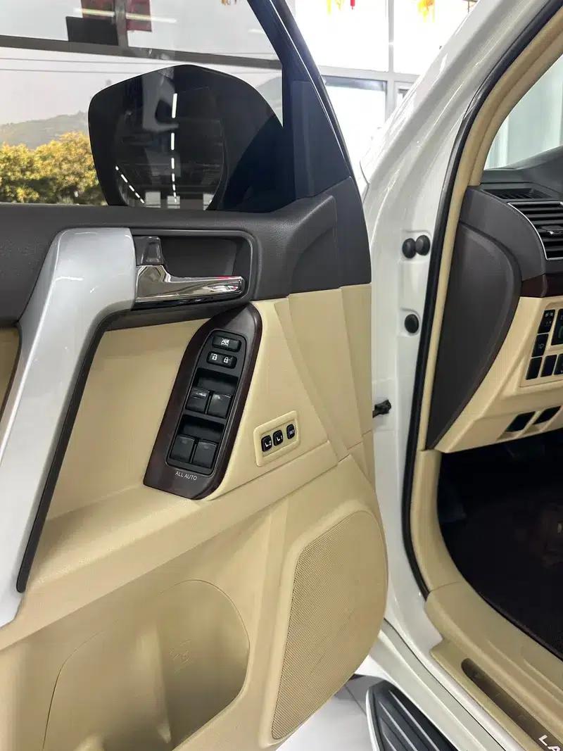 2016 Prado 3.5L Automatic VX NAVI — миниатюра 10