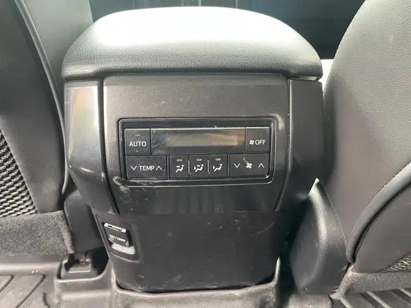 2016 Prado 2.7L Automatic Luxury Edition — миниатюра 14