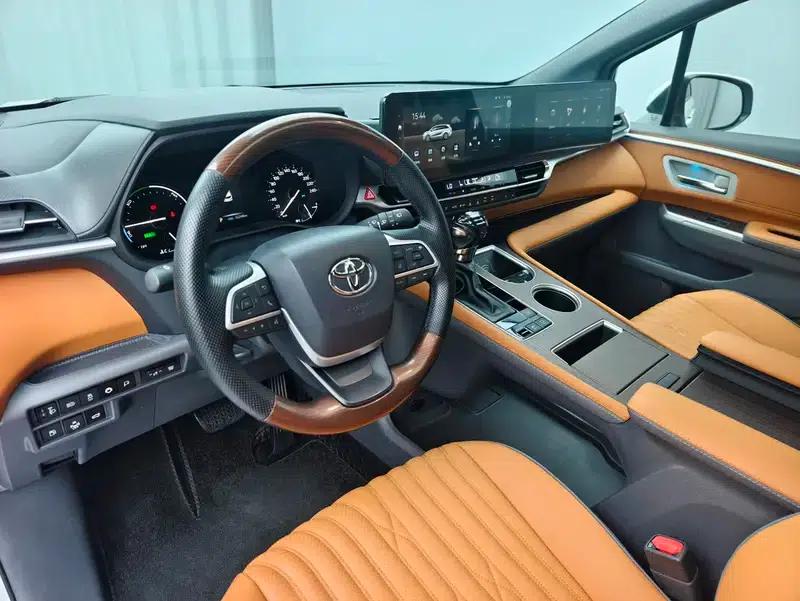 2024 Grevia Intelligent Hybrid Dual Engine 2.5L Two-Wheel Drive Comfort Edition — миниатюра 18