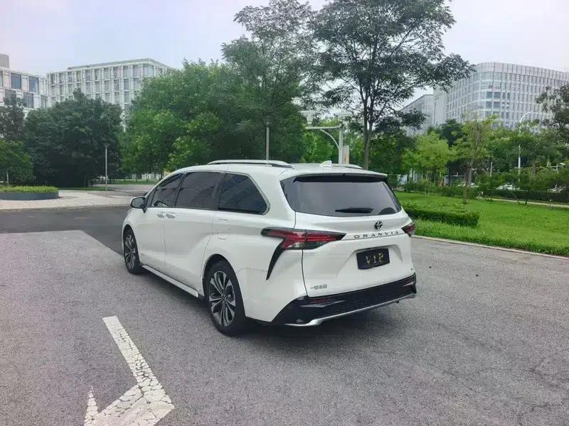 2024 Grevia Intelligent Hybrid Dual Engine 2.5L Two-Wheel Drive Premium PLUS Edition — миниатюра 4