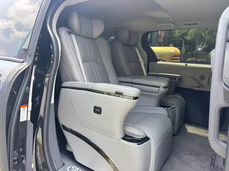 2023 Grevia Intelligent Hybrid Dual Engine 2.5L Comfort Edition — миниатюра 18