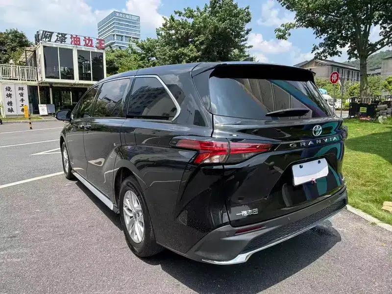 2023 Grevia Intelligent Hybrid Dual Engine 2.5L Comfort Edition — миниатюра 4