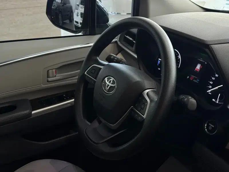 2024 Grevia Intelligent Hybrid Dual Engine 2.5L Two-Wheel Drive Comfort Edition — миниатюра 12