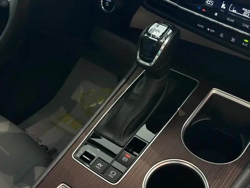 2024 Grevia Intelligent Hybrid Dual Engine 2.5L Two-Wheel Drive Comfort Edition — миниатюра 13