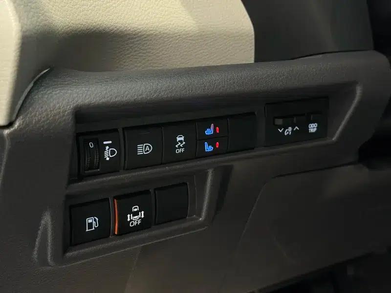 2024 Grevia Intelligent Hybrid Dual Engine 2.5L Two-Wheel Drive Comfort Edition — миниатюра 14