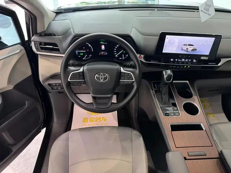 2024 Grevia Intelligent Hybrid Dual Engine 2.5L Two-Wheel Drive Comfort Edition — миниатюра 15