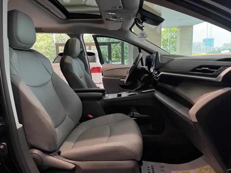 2024 Grevia Intelligent Hybrid Dual Engine 2.5L Two-Wheel Drive Comfort Edition — миниатюра 17