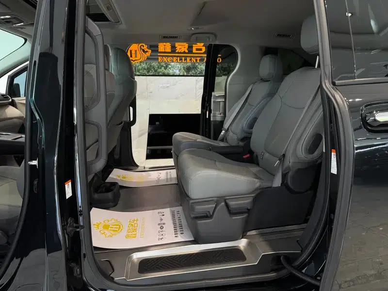 2024 Grevia Intelligent Hybrid Dual Engine 2.5L Two-Wheel Drive Comfort Edition — миниатюра 18