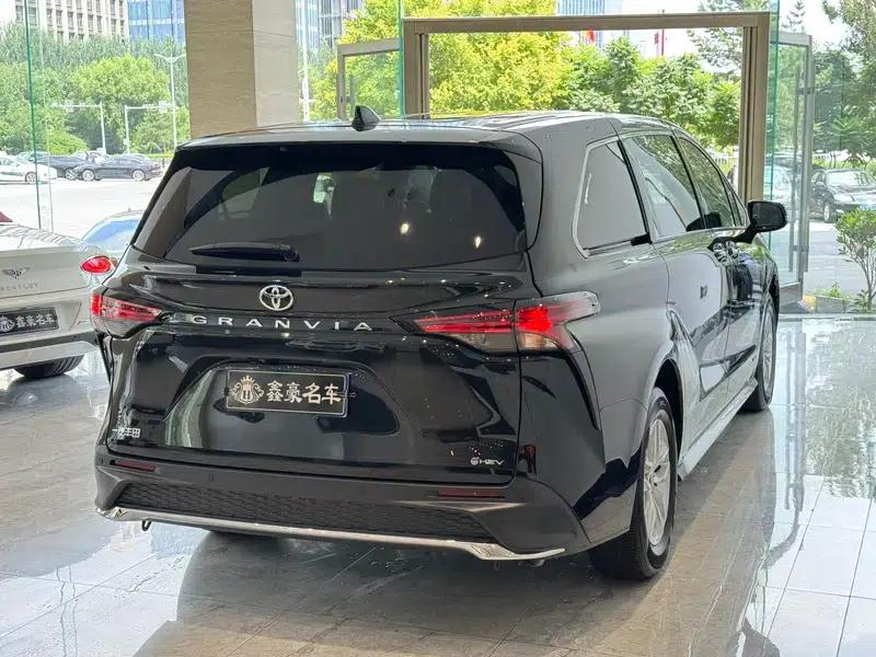 2024 Grevia Intelligent Hybrid Dual Engine 2.5L Two-Wheel Drive Comfort Edition — миниатюра 5