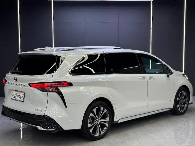 2024 Grevia Intelligent Hybrid Dual Engine 2.5L Two-Wheel Drive Premium PLUS Edition — миниатюра 6