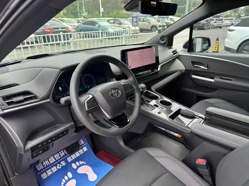 2022 Grevia 2.5L Hybrid Flagship Edition — миниатюра 21