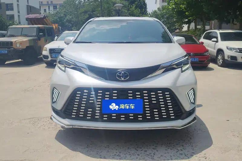 2026 Grevia Intelligent Hybrid Dual Engine 2.5L Two-Wheel Drive Comfort Edition — миниатюра 2