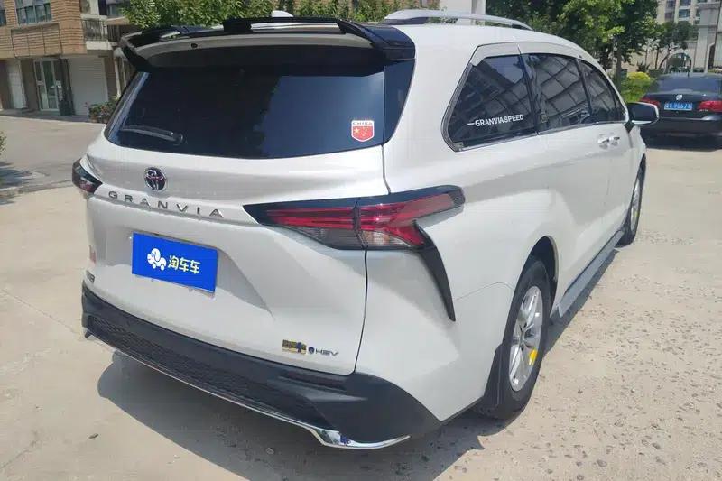 2026 Grevia Intelligent Hybrid Dual Engine 2.5L Two-Wheel Drive Comfort Edition — миниатюра 3