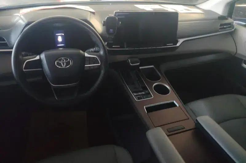 2023 Grevia Intelligent Hybrid Dual Engine 2.5L Premium PLUS — миниатюра 12