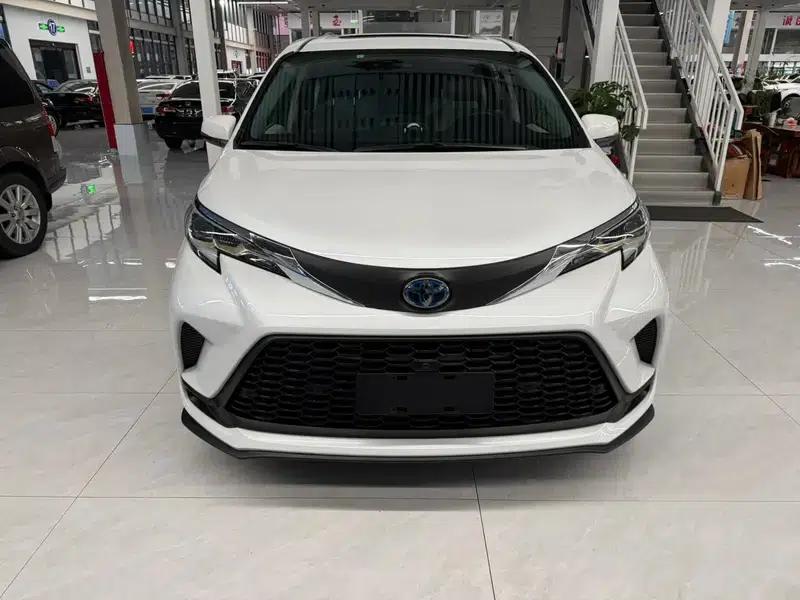 2024 Grevia Intelligent Hybrid Dual Engine 2.5L Two-Wheel Drive Comfort Edition — миниатюра 2
