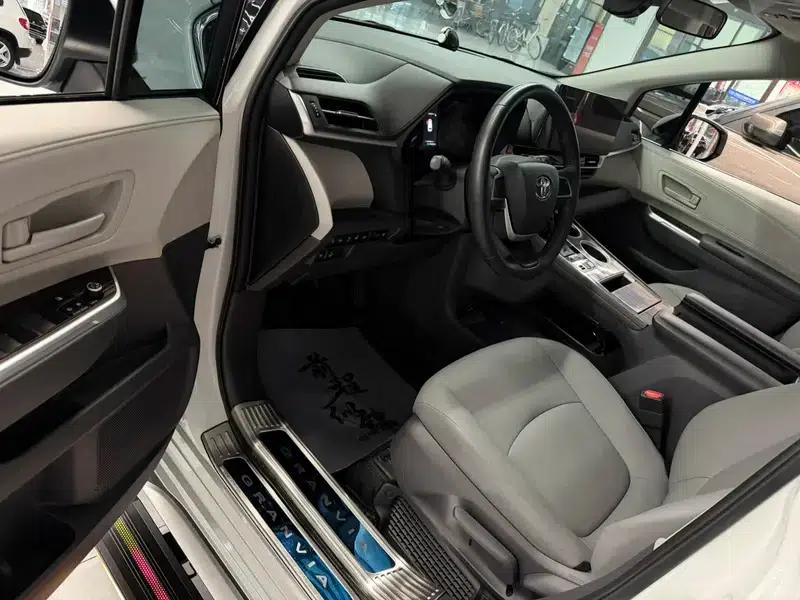 2024 Grevia Intelligent Hybrid Dual Engine 2.5L Two-Wheel Drive Comfort Edition — миниатюра 15