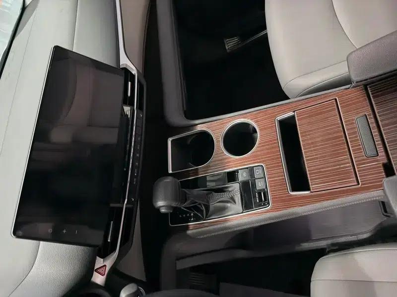 2024 Grevia Intelligent Hybrid Dual Engine 2.5L Two-Wheel Drive Comfort Edition — миниатюра 8