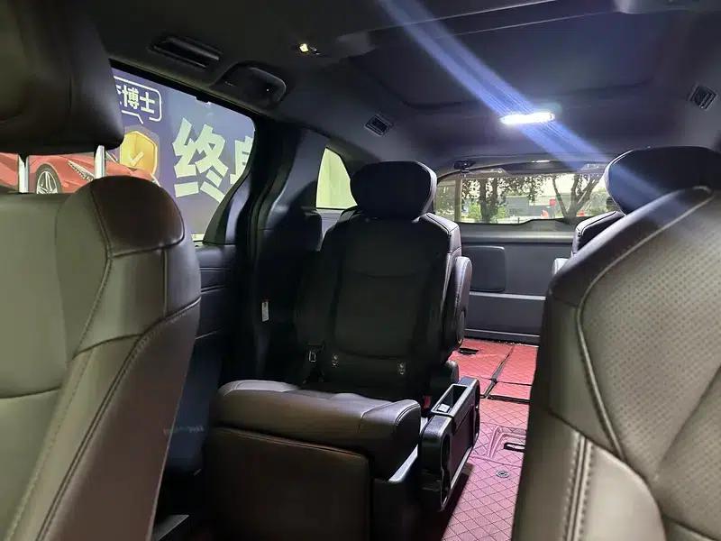 2026 Grevia Intelligent Hybrid Dual Engine 2.5L AWD Premium MAX Edition — миниатюра 16