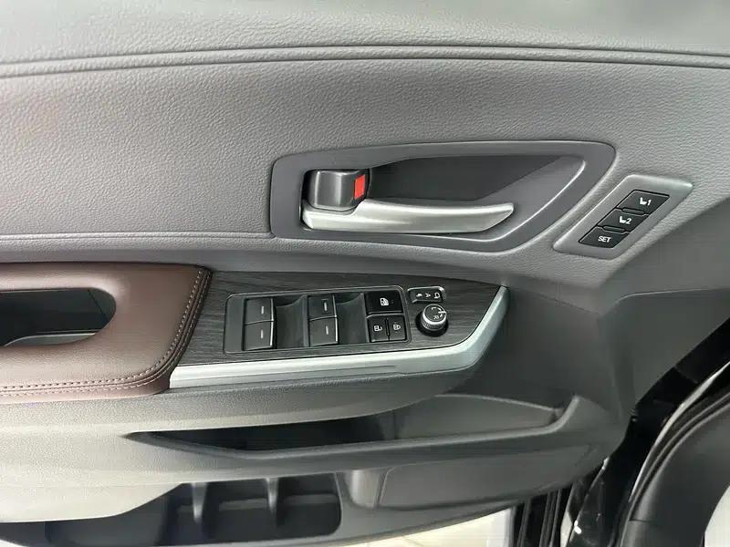 2026 Grevia Intelligent Hybrid Dual Engine 2.5L AWD Premium MAX Edition — миниатюра 18