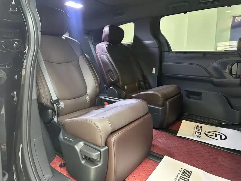 2026 Grevia Intelligent Hybrid Dual Engine 2.5L AWD Premium MAX Edition — миниатюра 23