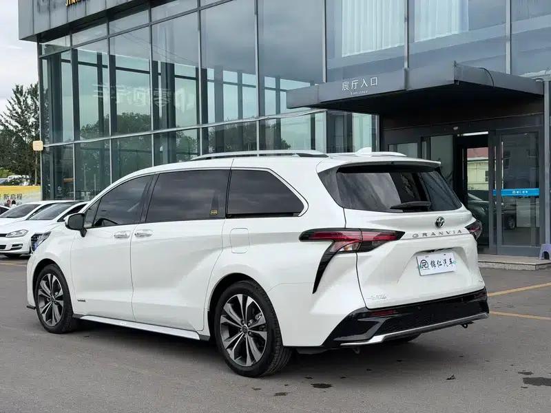 2023 Grevia Intelligent Hybrid Dual Engine 2.5L Flagship VIP — миниатюра 4