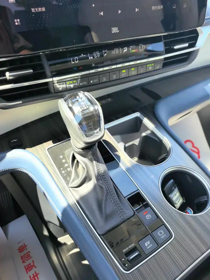 2022 Grevia 2.5L Hybrid Flagship Edition — миниатюра 16